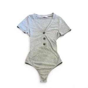 Pink Lily Ribbed Short Sleeve V-Neck Bodysuit with Button Placket - Light Gray